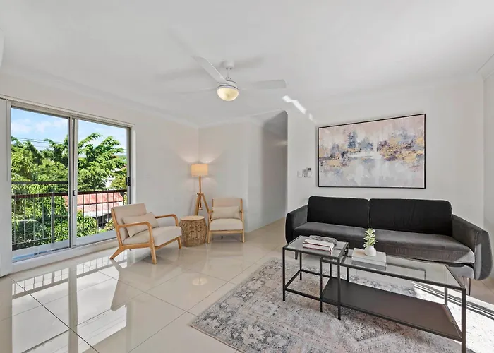 Quiet 3Brm Apt Near Gabba With Free Parking & Wifi